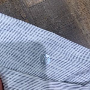 Lululemon leggings size 6